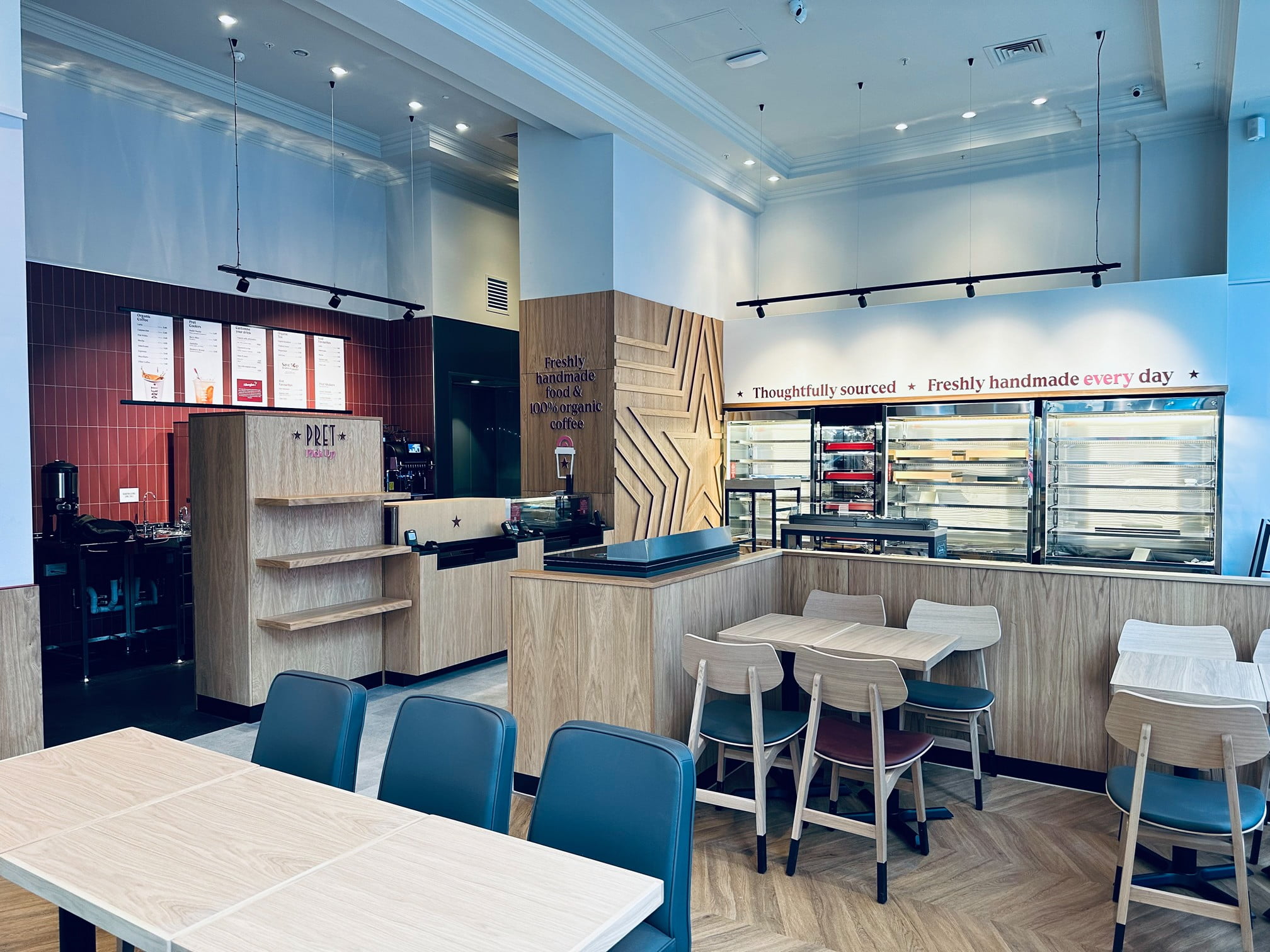 AM4 Contracts Limited - Shopfitting & Refurbishment AM4 Contracts Limited - Shopfitting & Refurbishment