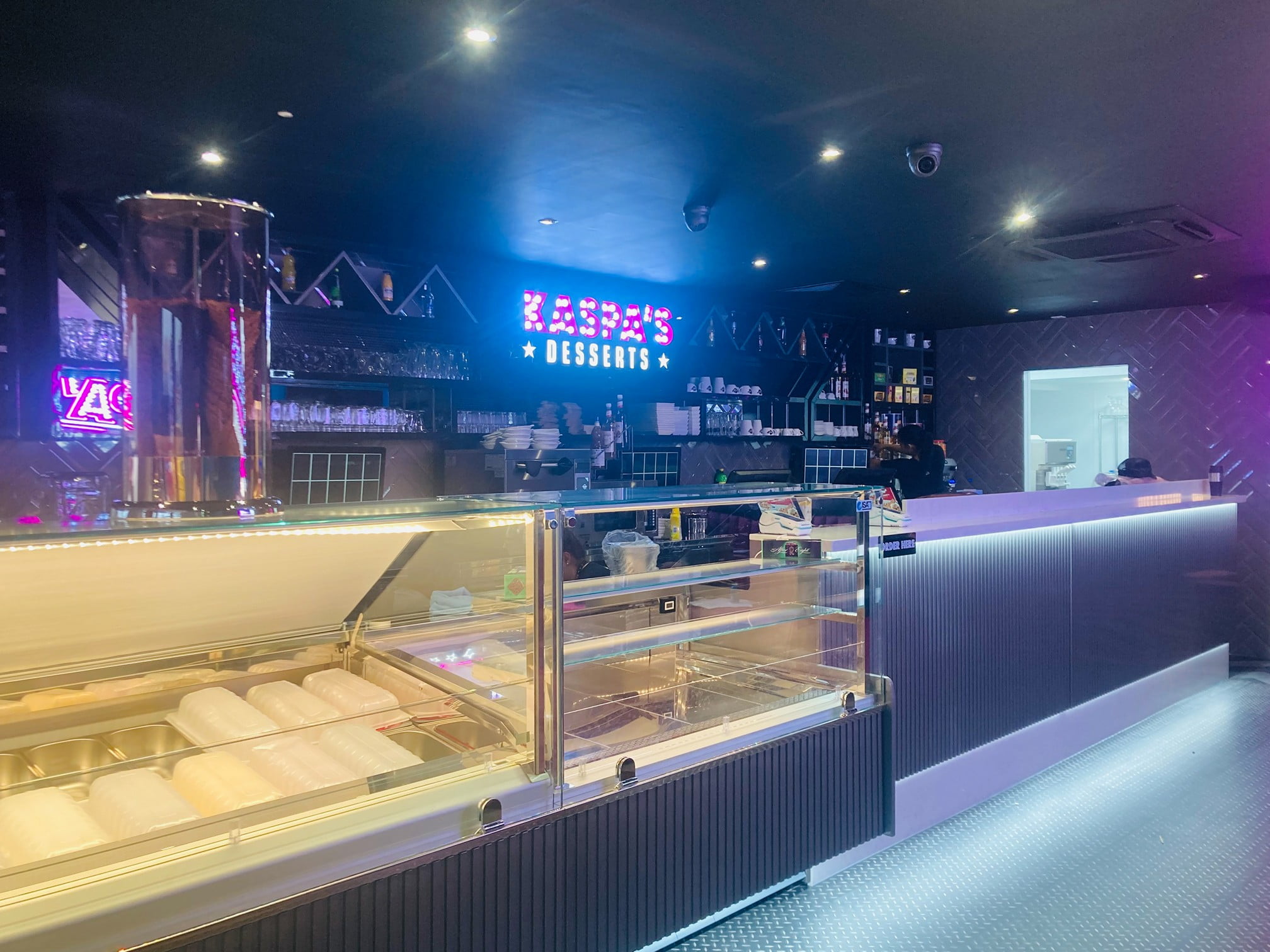 AM4 Contracts Limited - Shopfitting & Refurbishment