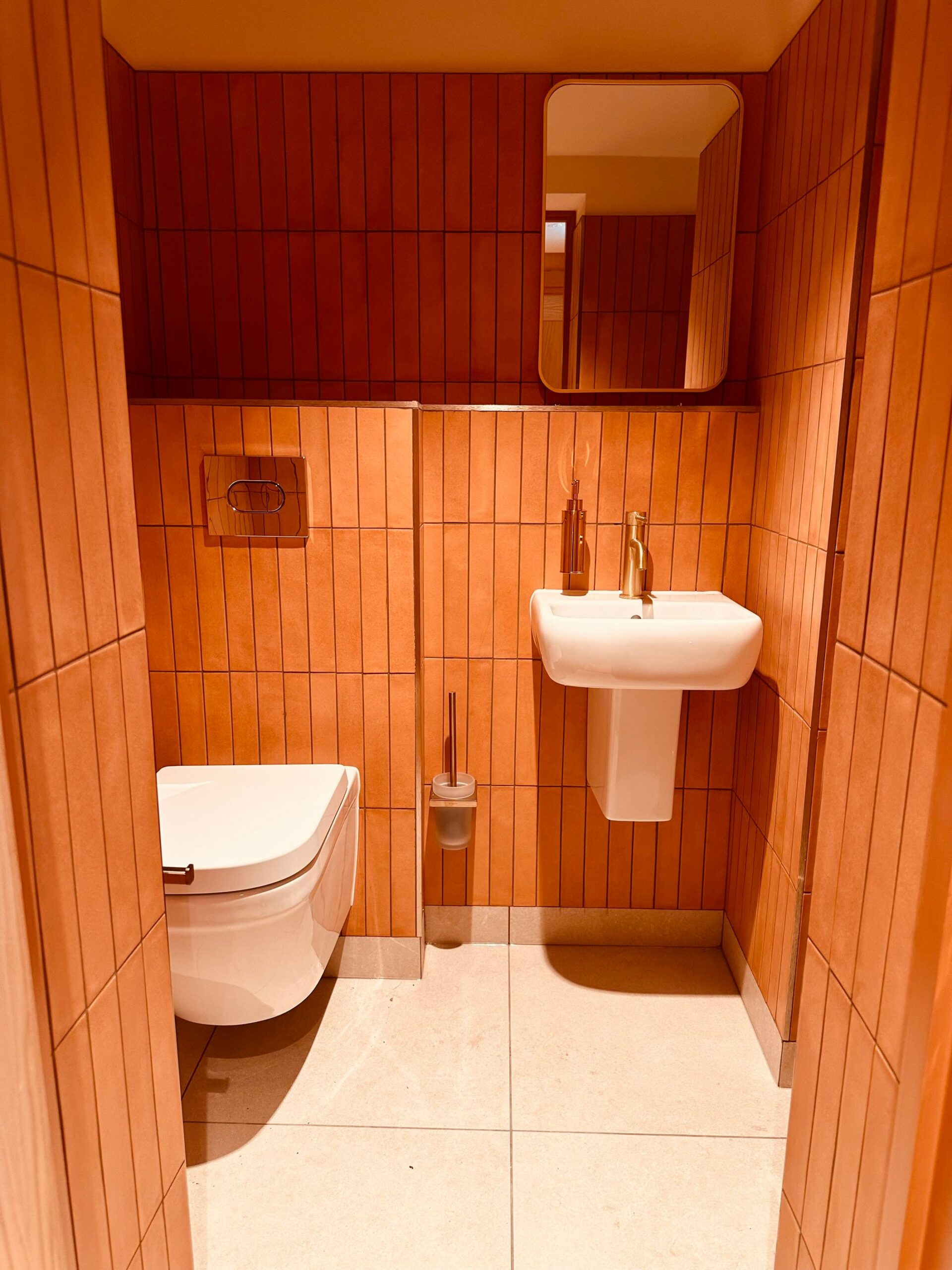 AM4 Contracts Limited - Shopfitting & Refurbishment