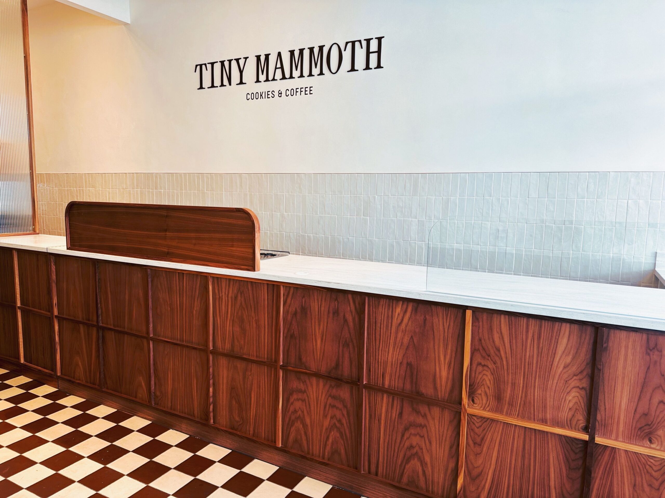 AM4 Contracts Limited - Shopfitting & Refurbishment