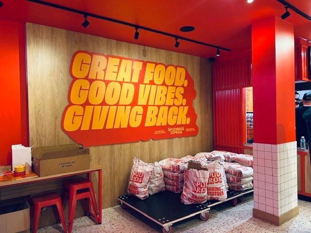 AM4 Contracts Limited - Shopfitting & Refurbishment